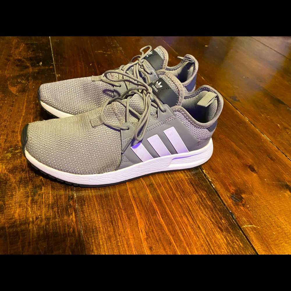 SOLD Adidas tennis shoe / sneaker *gender neutral